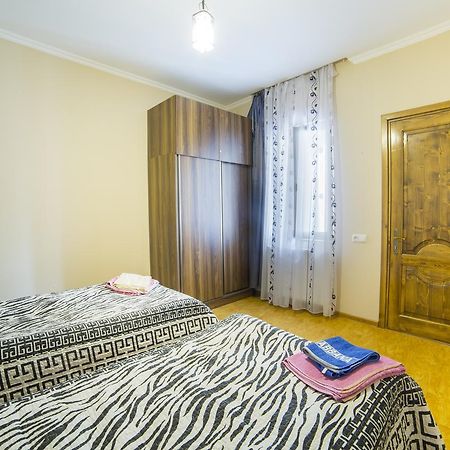 Anastasia Guesthouse ボルジョミ エクステリア 写真