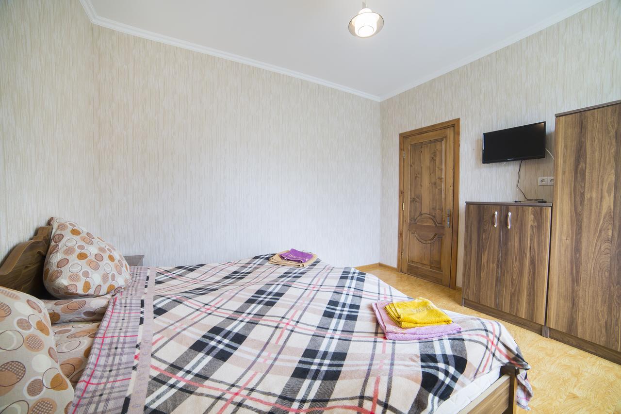 Anastasia Guesthouse ボルジョミ エクステリア 写真